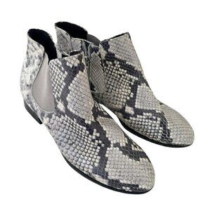 MUNRO Cate Water Resistant Chelsea Boot Grey Snake Print Leather Sz 6.5 NWOB